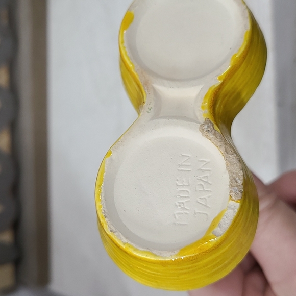 Vintage Japanese Parrot Salt & Pepper Shakers with Holder - Picture 7 of 7